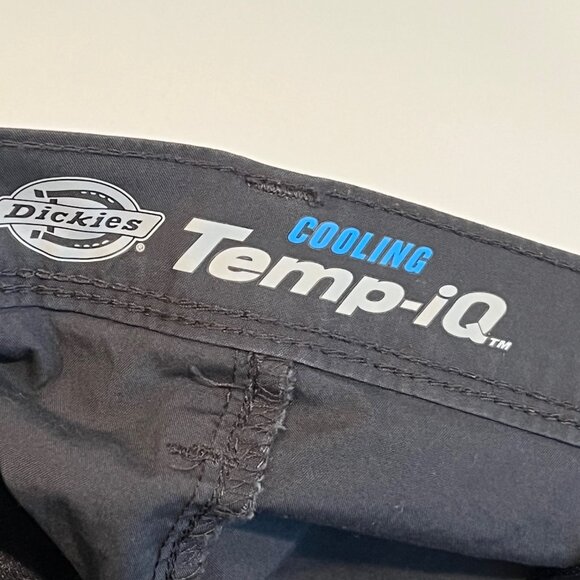 Dickies Charcoal Gray FLEX Cooling Regular Fit Utility Shorts, 11", Size 40 - Picture 6 of 7